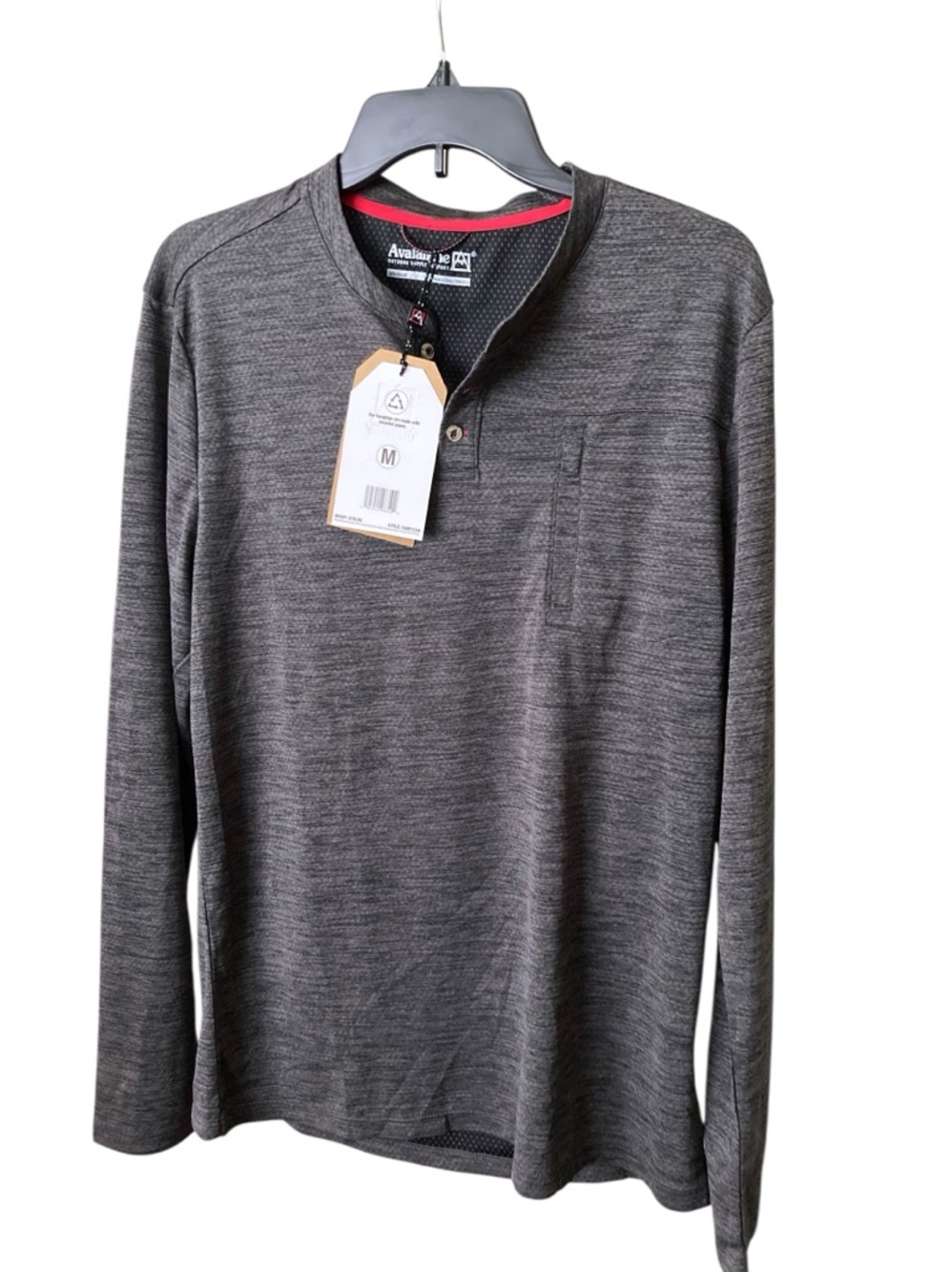 Avalanche Athletic Men's Medium Shirt Henley Gray Stretch Moisture Wicking NWT